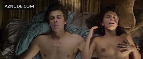 NIEOBLICZALNA NUDE SCENES AZNude