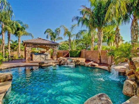 Tropical pools – beautiful and exotic landscape ideas