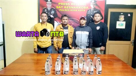 Razia Miras Di Kota Bima Polisi Sita Puluhan Botol Arak Bali WARTA