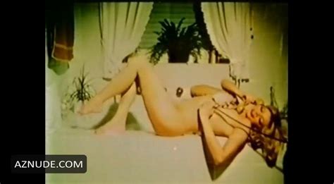 LA BOTTEGA DEL PIACERE NUDE SCENES AZNude