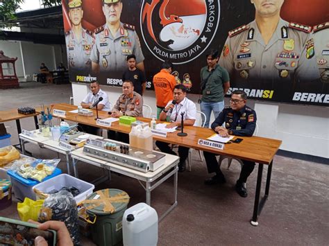 Polda Metro Jaya Dan Bea Cukai Gerebek Pabrik Liquid Vape Mengandung Sabu