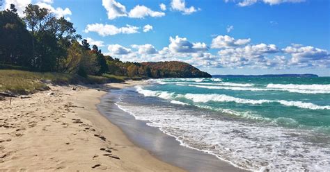 This Gorgeous Lake Beach In Michigan Will Make You Feel Like You're On ...