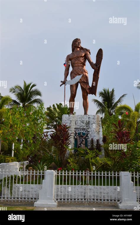 Monument Of Lapu Lapu The Pre Colonial Chief Of Mactan At The Mactan