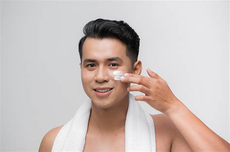 Ini Alasan Pria Juga Harus Pakai Skincare Wajah