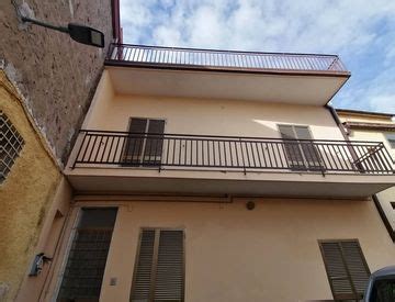 Casa Indipendente In Vendita In Vico Enrico Toti 6 A Recale 230mq