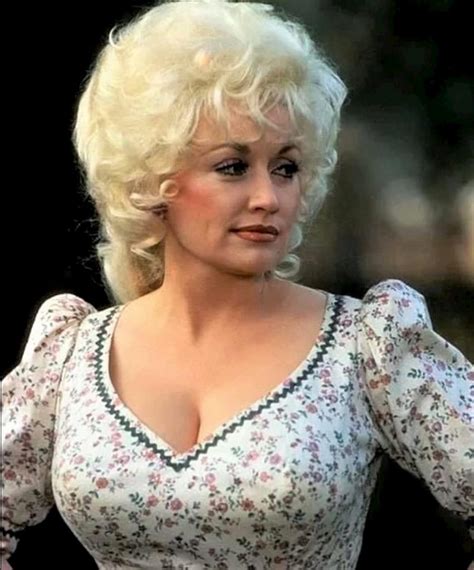 Dolly Parton Measurements – Height, Weight, Age, Bra Size & Body Statistics - UberGossip