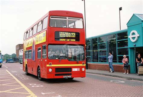 The Transport Library Metroline Mcw Metrobus M Byx V On Route