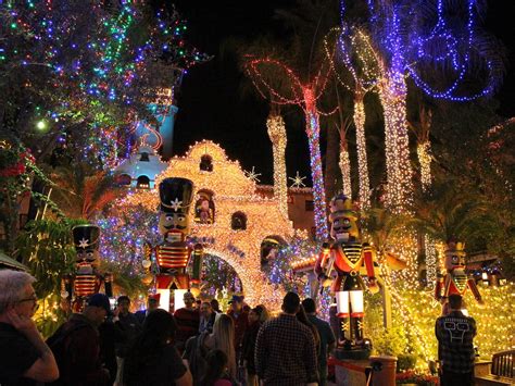 17 Best Places to See Christmas Lights in Los Angeles