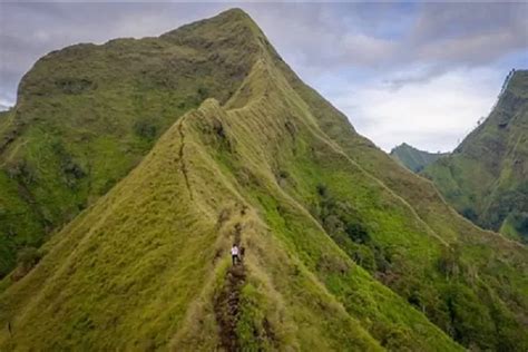 Berikut Ini Deretan Kisah Misteri Gunung Piramid Bondowoso Tempat