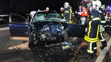 Autobahn 52 70 jähriger Geisterfahrer verursacht Unfall mit zwei Toten