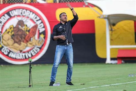 Edição extra Uma revolução que vem das bases Canto do Galo