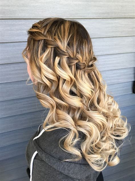 Pin On 《 H A I R S T Y L E S 》 Long Hair Styles Simple Prom Hair