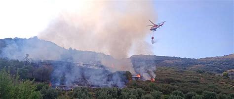 Los Bomberos Logran Estabilizar El Incendio De Tàrbena Información