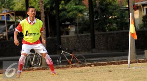 Memori Ismed Sofyan Yang Tertinggal Di Stadion Lebak Bulus Bola