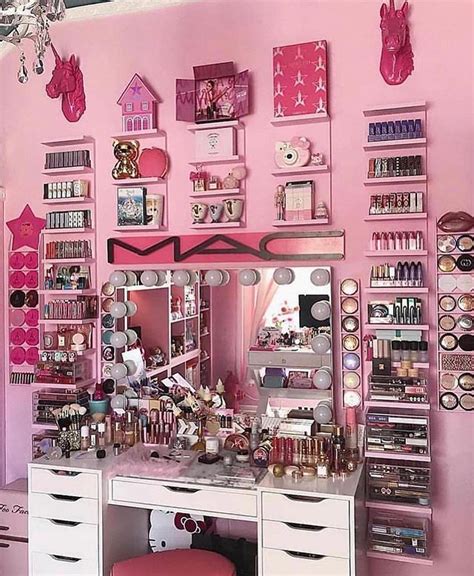 31 Fascinantes Tocadores con Espejo que te Encantarán Makeup room