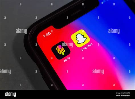Zenly snapchat hi-res stock photography and images - Alamy