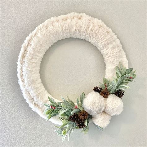 This Quick And Easy Holiday Wreath Pattern Is Sure To Be A Hit With