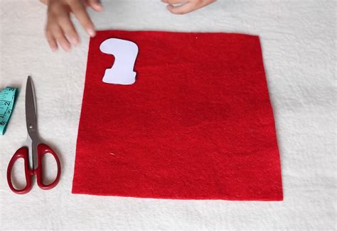 4 Easy No Sew Felt Craft To Make Under 5 Minutes Felt And Yarn