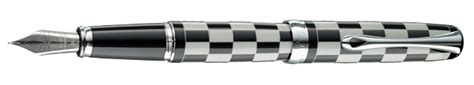 Diplomat Excellence A+ Rome Black and White Fountain Pen