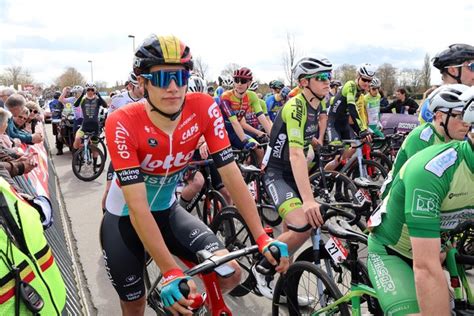 Alec Segaert Aan De Zijde Van Arnaud De Lie In Gp Du Morbihan