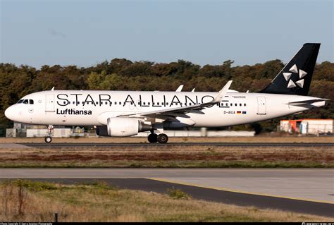 D Aiua Lufthansa Airbus A Wl Photo By Sierra Aviation