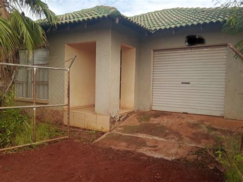 2 Bedroom House For Sale In Lebowakgomo Zone S P24 112427410