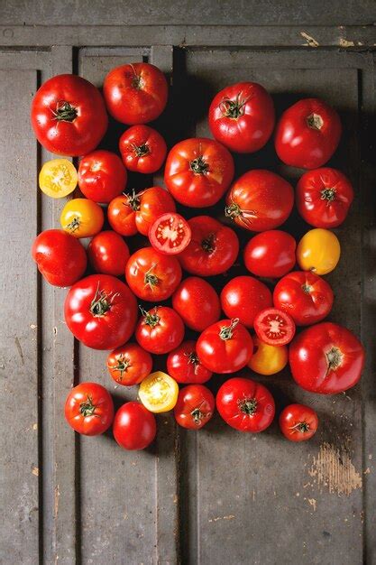 Premium Photo Ripe Fresh Tomatoes