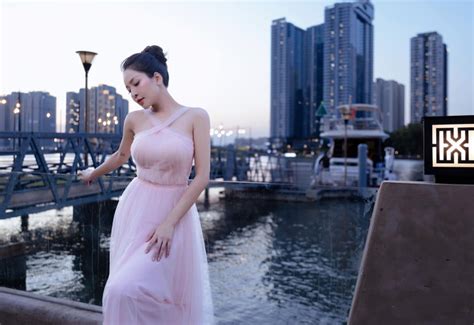 Hot girl Trâm Anh xác nhận chia tay bạn trai đại gia Saostar vn