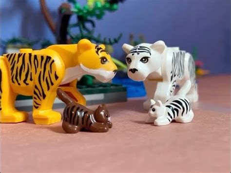 Lego White Tiger