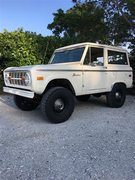 Pin By Tammy Donegan August Moon Crea On Ford Bronco Dream Cars