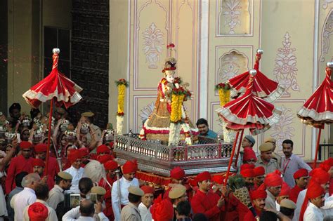 Gangaur Celebrated With Traditional Pomp And Pageantry