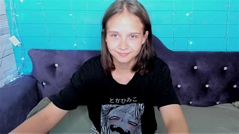 LindaMerinss Naked Stripping On Cam For Live Sex Video Chat AmateurClub