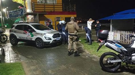 Jovem De Itapema Espancado No Cal Ad O Da Meia Praia E Luta Pela Vida