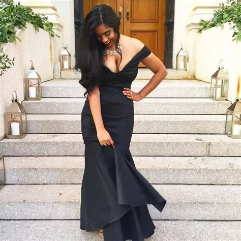 Can T Hide Em Nudes Busty Hide Nude Pics Org