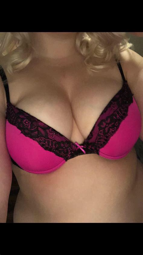 Anybody Wanna Nut All Over My Gf S Tits Dm Me Lets Jerkoff To Her