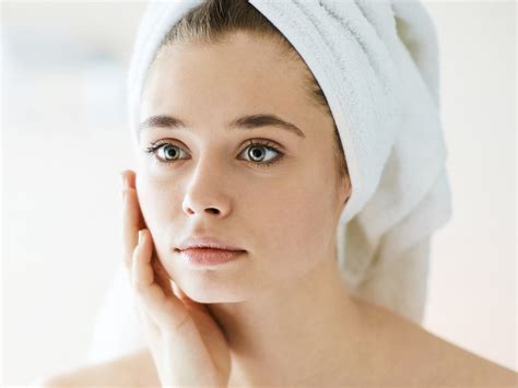 What Is Causing Your Blackheads Esmi Skin Minerals