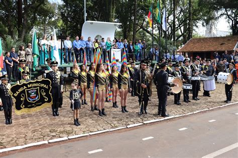 Desfile C Vico De De Setembro Marcou As Comemora Es Dos Anos De