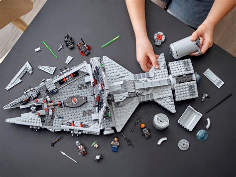 Lego Star Wars Millennium Falcon And Imperial Light Cruiser Town
