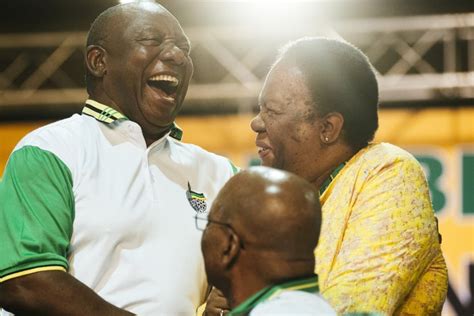 Cyril Ramaphosa In Line For South Africas Presidency After Narrowly