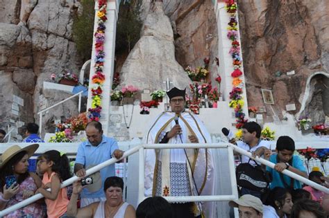 Masiva Afluencia De Fieles A La Fiesta De La Virgen De La Piedra 2015