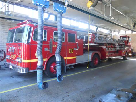 PFD Ladder 110 1990 Seagrave Aaron Mott Flickr