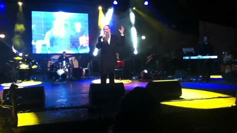 Mordechai Ben David Live In Bat Yam כל העולם כולו Youtube