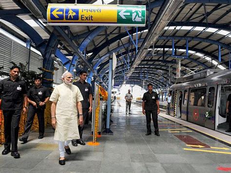 Pm Modis Day Out In Delhi Metro Hindustan Times