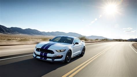 2016 Ford Mustang Shelby Gt350 Sounds Brutal In Engine Rev Video