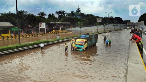 Banjir Mulai Surut Sejumlah Jalan Tol Kembali Beroperasi Normal News