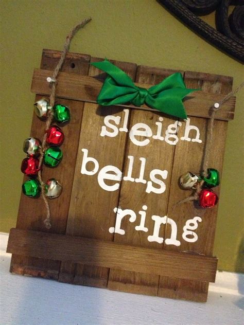 Pinkapotamus: Reclaimed Wood Christmas Sign