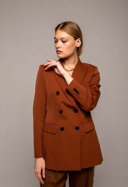 Шоурум Outlet Fashion Max