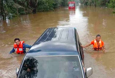 Mangsa Banjir Di Kelantan Terus Meningkat Kepada Astro Awani