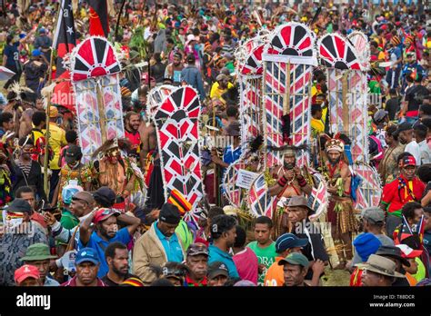 Eastern Highlands Province Goroka Show Hi Res Stock Photography And