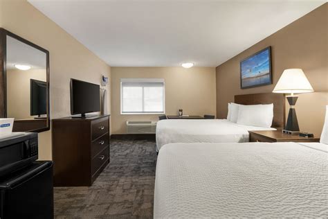 Travelodge by Wyndham Lake Havasu | Lake Havasu City, AZ Hotels